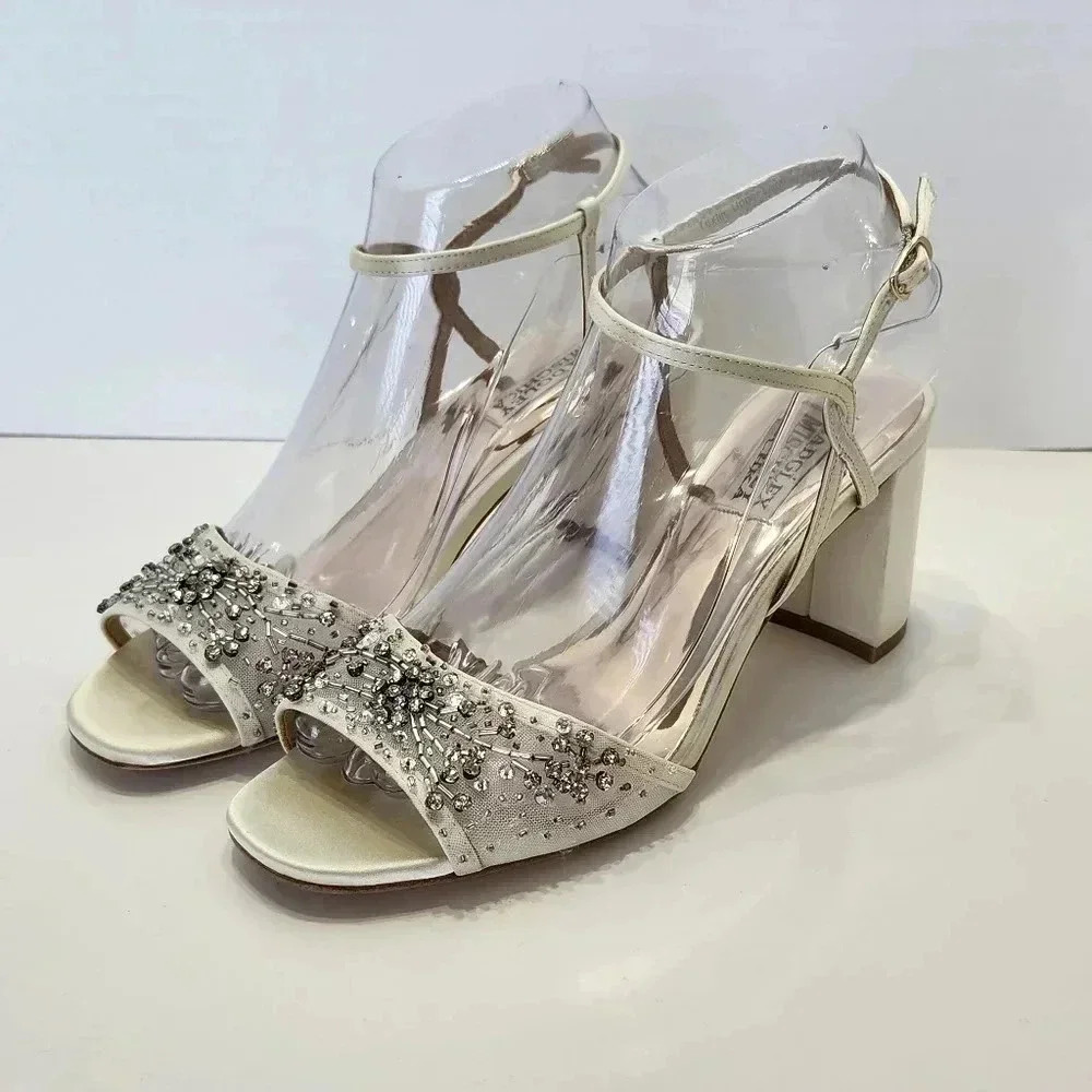 Badgley Mischka Size 7 Jeweled Cream 3" Block Heels Embellished Wedding